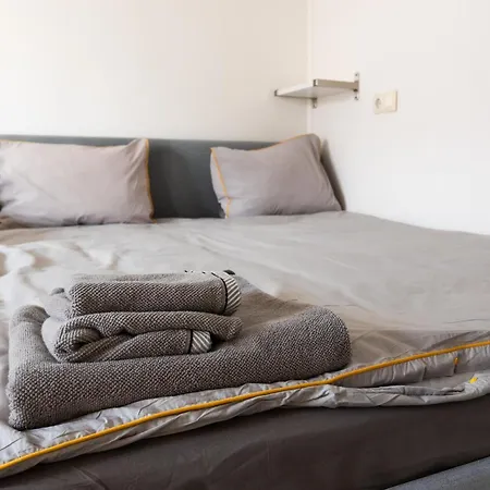 Refurbished Studios, Mountain View Balconies, Minutes From Gondola Lejlighed *